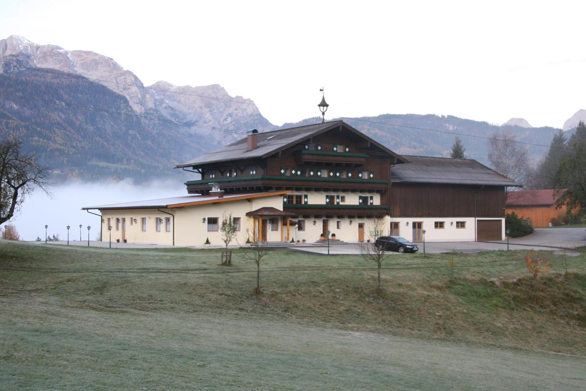 Landgasthof Hotel Zehenthof Pfarrwerfen Luaran gambar