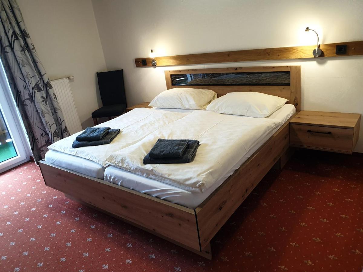 Landgasthof Hotel Zehenthof Pfarrwerfen Luaran gambar